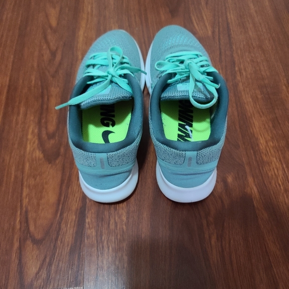 Nike free rn sneakers size 7 - Picture 3 of 5